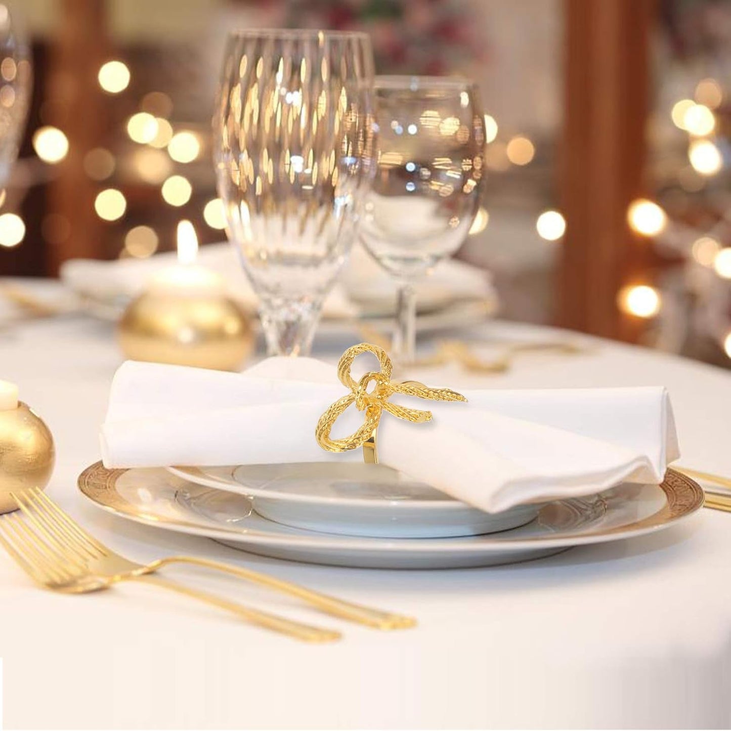 Pack of 18 Napkin Rings Alloy Hollow Out Flower Napkin Holder Dinning Table Napkin Ring for Dinner Parties Wedding Banquet Table Setting Family Gatherings Table Decor(Gold,18)