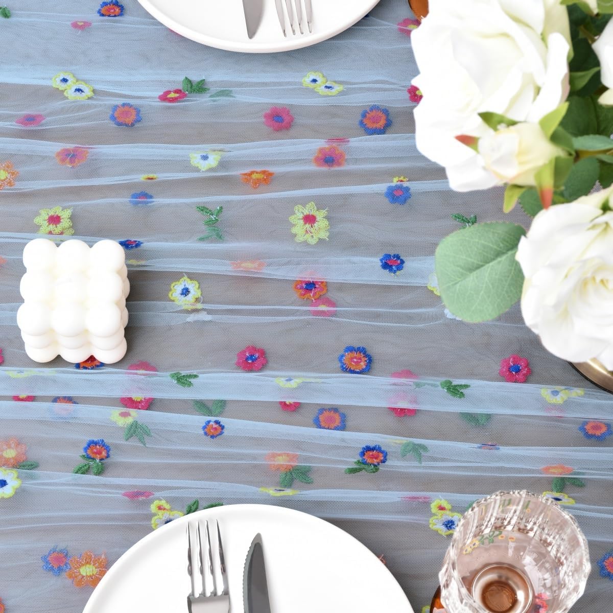 Joanlody 3pcs Blue Embroidery Daisy Fall Thanksgiving Table Runner Florals Seasonal Tulle Table Runner Holiday Kitchen Dining Table Decoration Wedding Party