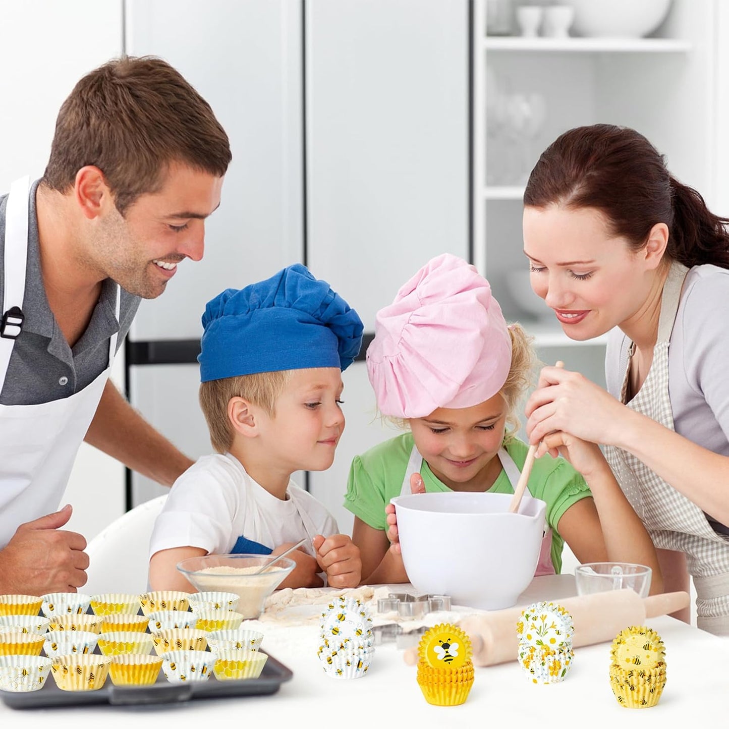 COcnny Bee Mini Cupcake Liners - 600pcs Summer Baking Cups Muffin Paper Cupcakes Wrappers for Birthday Party, Yellow Honey Candy Cake Chocolate Wrap Making Supplies for Baby Shower Wedding (10 Styles)