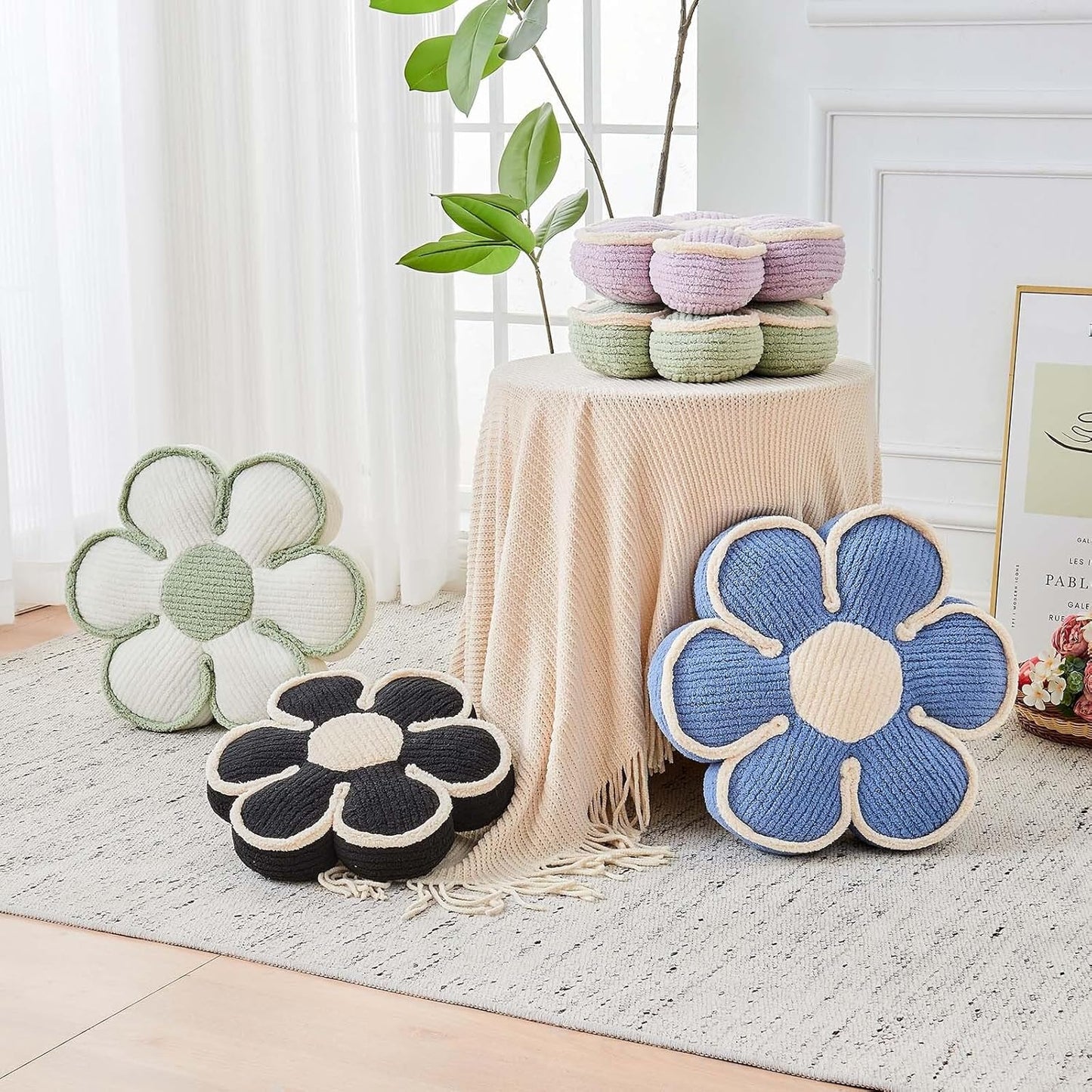 Flower Pillow, Soft Flower Decorative Throw Pillow, Cute Daisy Flower Shaped Seating Floor Cushion Room Décor Plush Pillows for Sofa Couch Bed (13.7 Inch, Black)