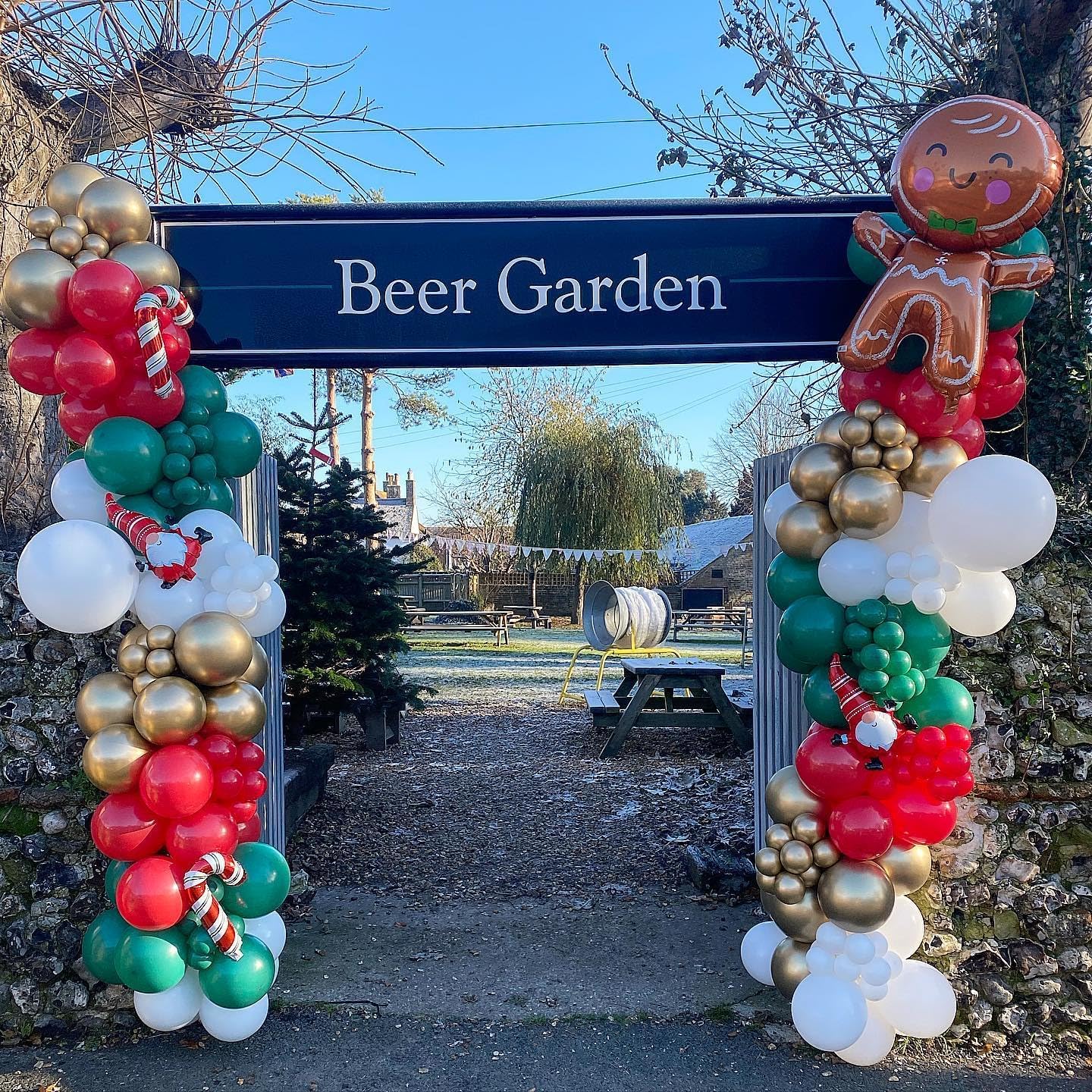 Christmas Balloons Garland Kit, 124pcs Red Green Gold Metallic Latex Balloons Arch for Christmas Party Decorations