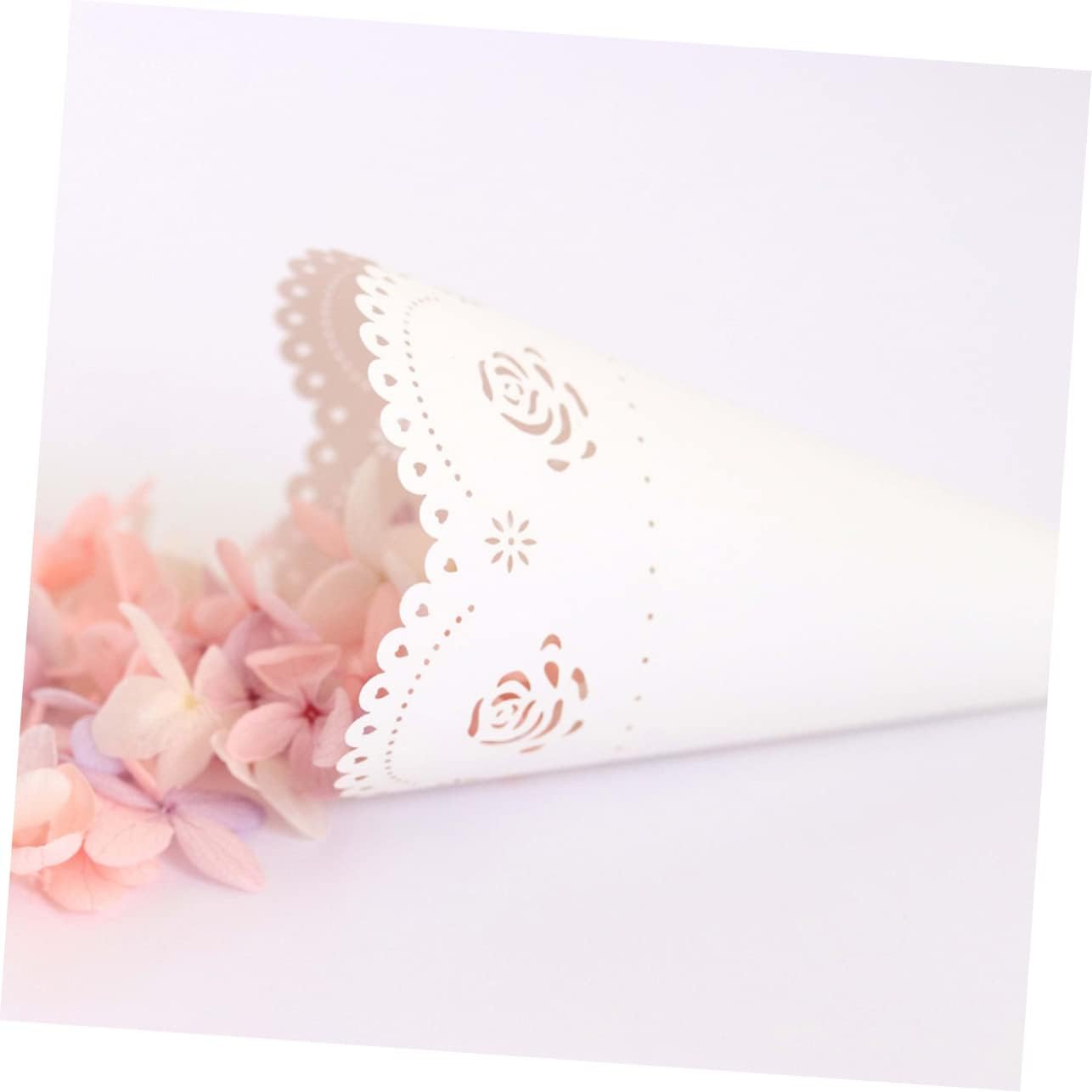 jojofuny 40 Pcs Rose Petals Party Confetti Cone Holder Candy Cone Bags Confetti Cone Stand Paper Petal Cones Wedding Party Favors Confetti Cones Cone Holder Stand Conical White Delicatessen