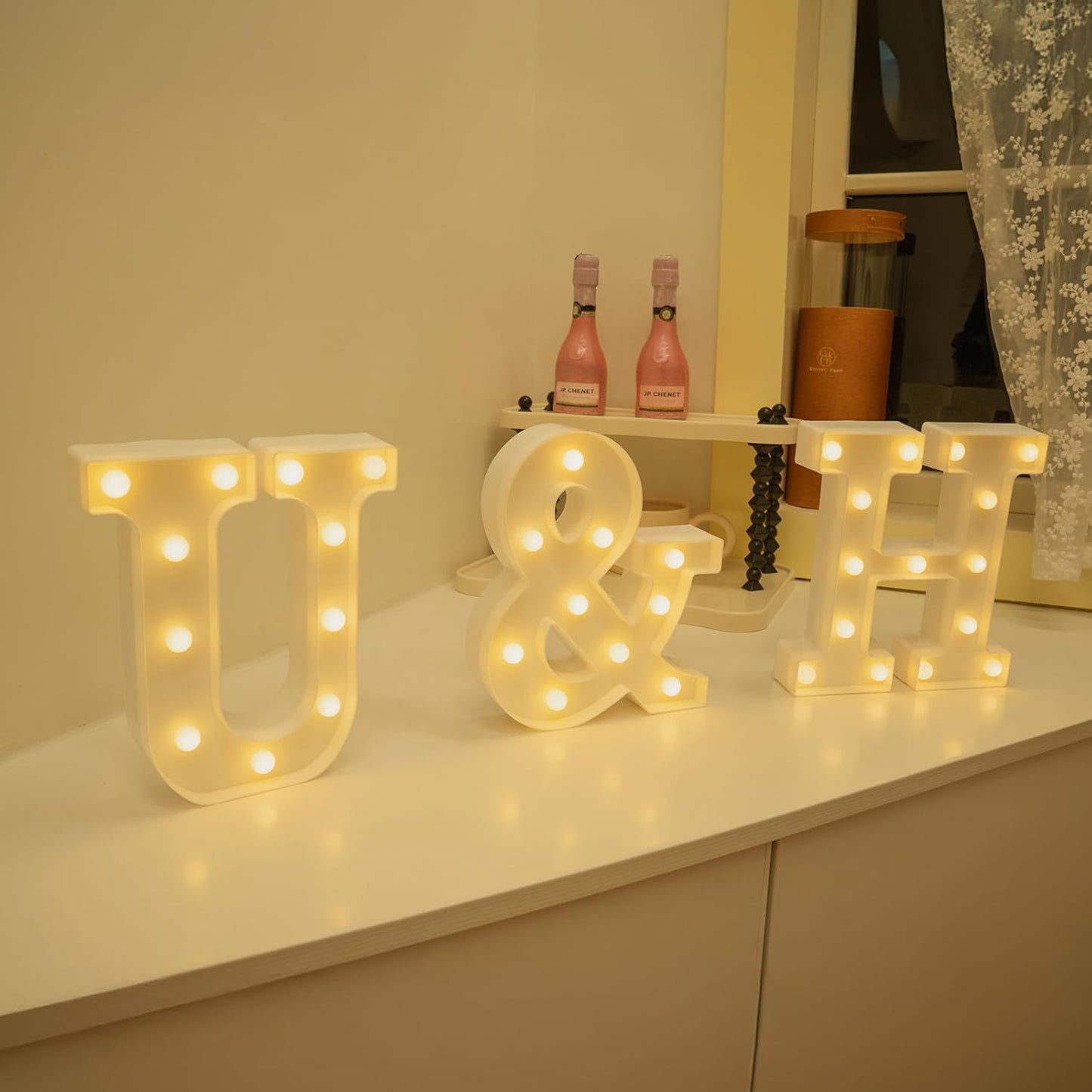 Foaky LED Letter Lights Sign Marquee Light Up Letters Sign for Night Light Wedding/Birthday Party Battery Powered Christmas Lamp Home Bar Decoration(U)