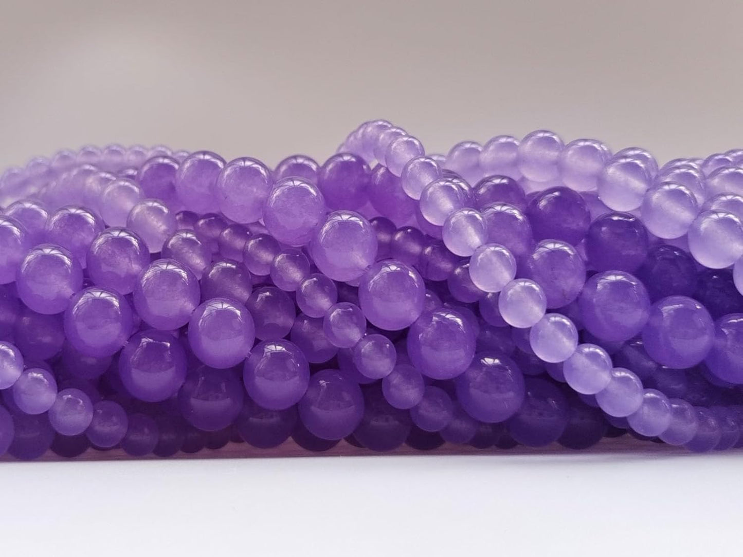 Stone Beads 8mm 100pcs Light Purple Chalcedony Beads Round Loose Gemstones Beads for Bracelet Necklace Jewelry Making (8mm, 60829 Light Purple Chalcedony)
