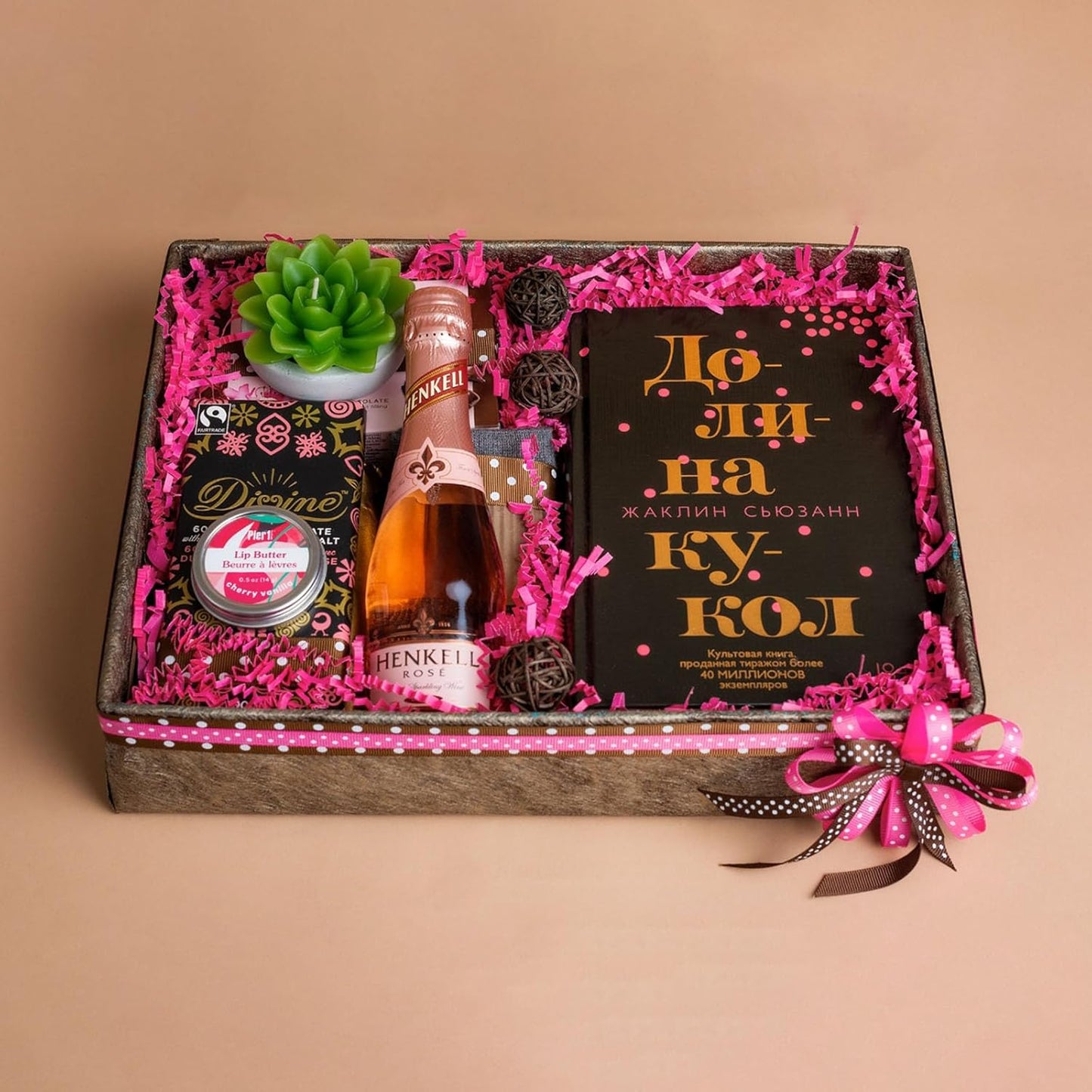 Zankubom 1 LB Hot Pink Crinkle Cut Paper Shred Filler Great for Gift Wrapping, Basket Fillers, Birthday, Gift Wrapping, Anniversary, Halloween Thanksgiving Christmas Party Decor Filling Supplies