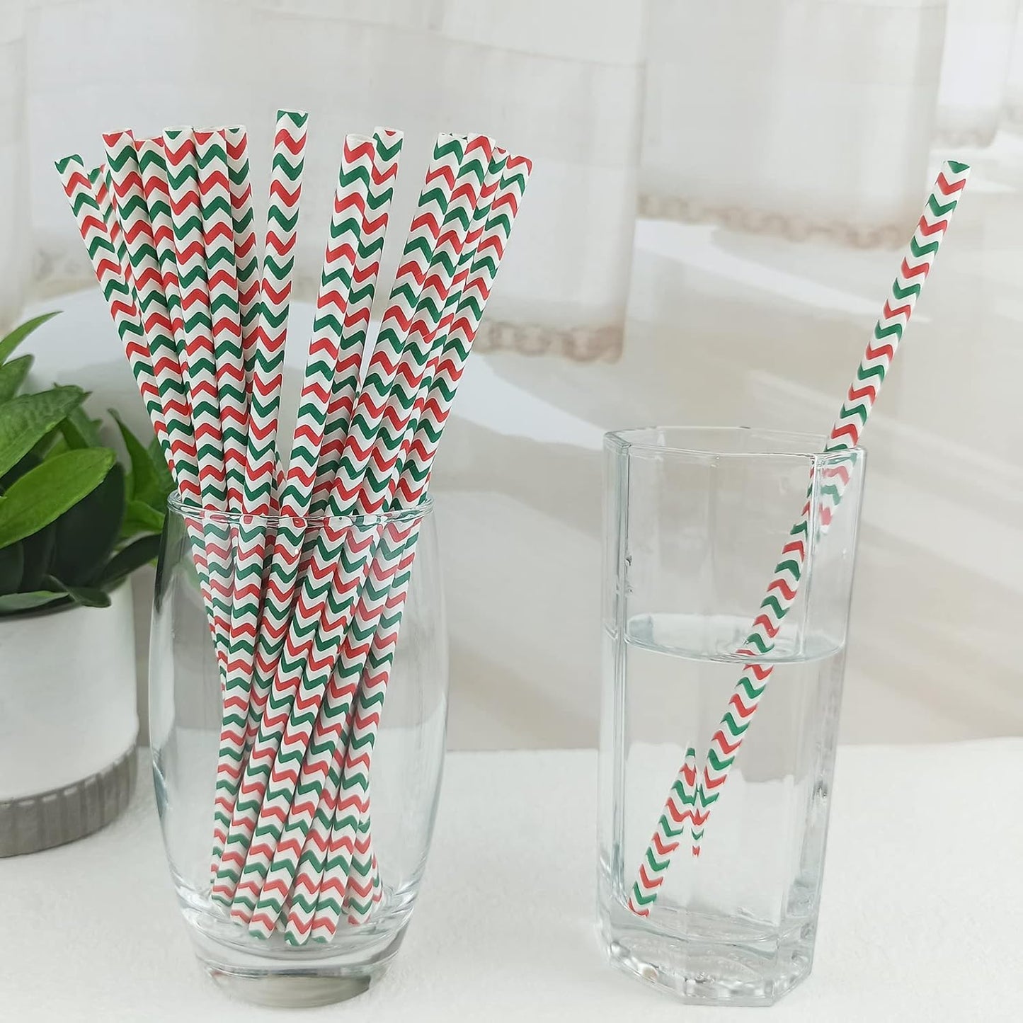 YAOSHENG Premium Disposable Waves Striped Drinking Paper Straws, Pack 100 Red and Green Waves Paper Straws for Cocktail Party Supplies,Birthday,Bridal/Baby Shower,Juice,Shakes (Red & Green Waves)