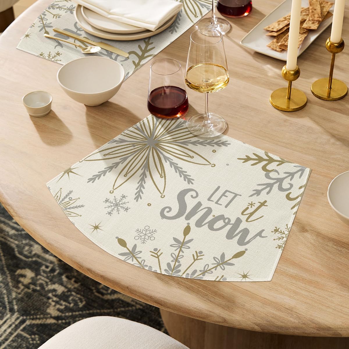 Artoid Mode Christmas Snowflakes Wedge Shape Placemats for Round Table Set of 6, Let it Snow Winter Winter Seasonal Kitchen Dining Table Decoration for Indoor Party Home