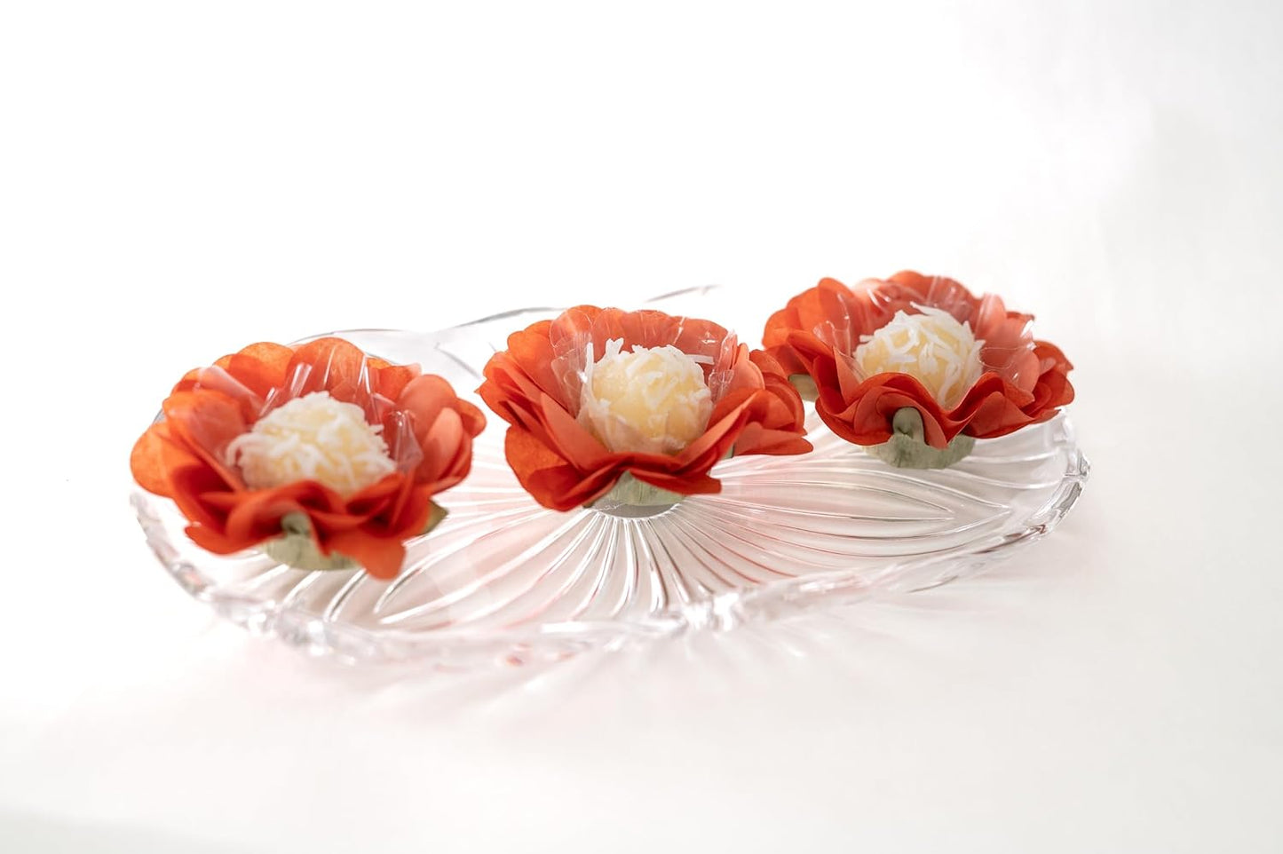 Handmade Paper Truffle Cups | Truffle Liners | Truffle Wrappers | Fominhas | Candy cups for chocolate | Forminhas de Brigadeiro | Candy liners - Pack of 20 - (Paper, Orange)