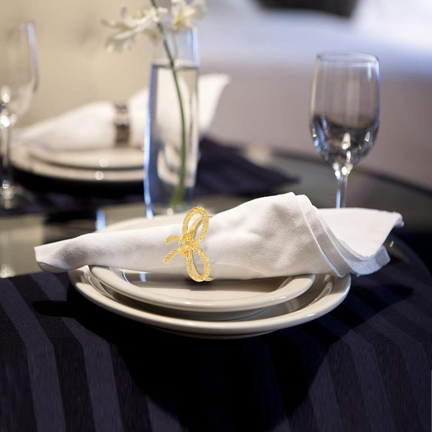 Pack of 6 Napkin Rings Alloy Hollow Out Flower Napkin Holder Dinning Table Napkin Ring for Dinner Parties Wedding Banquet Table Setting Family Gatherings Table Decor（Gold，6）