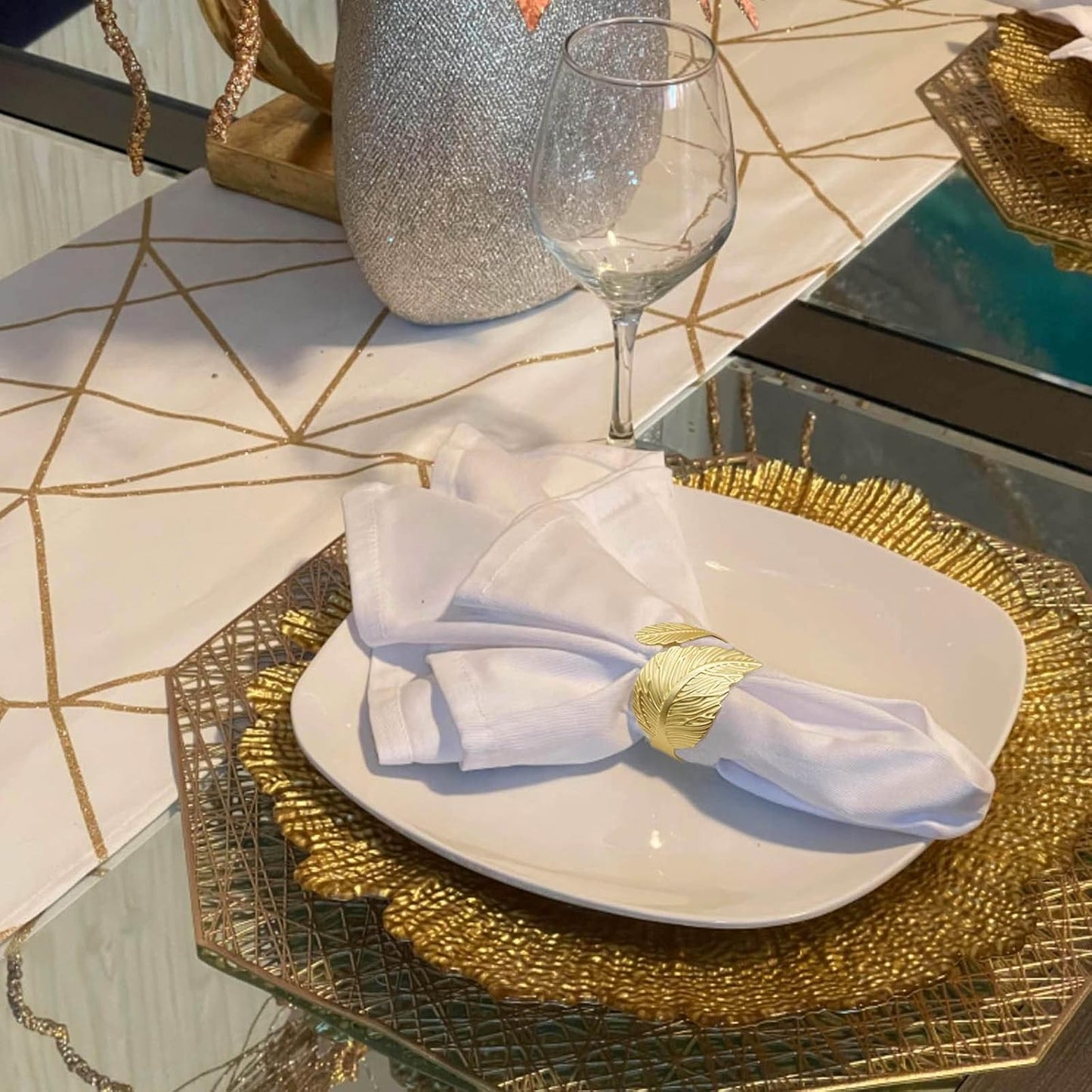 Gold Leaf Napkin Rings Set of 6, Leaves Napkin Rings for Table Setting, Metal Leaf Napkin Holder Rings for Holiday Party,Wedding, Banquet, Formal or Casual Dinning Table Decor (Gold)