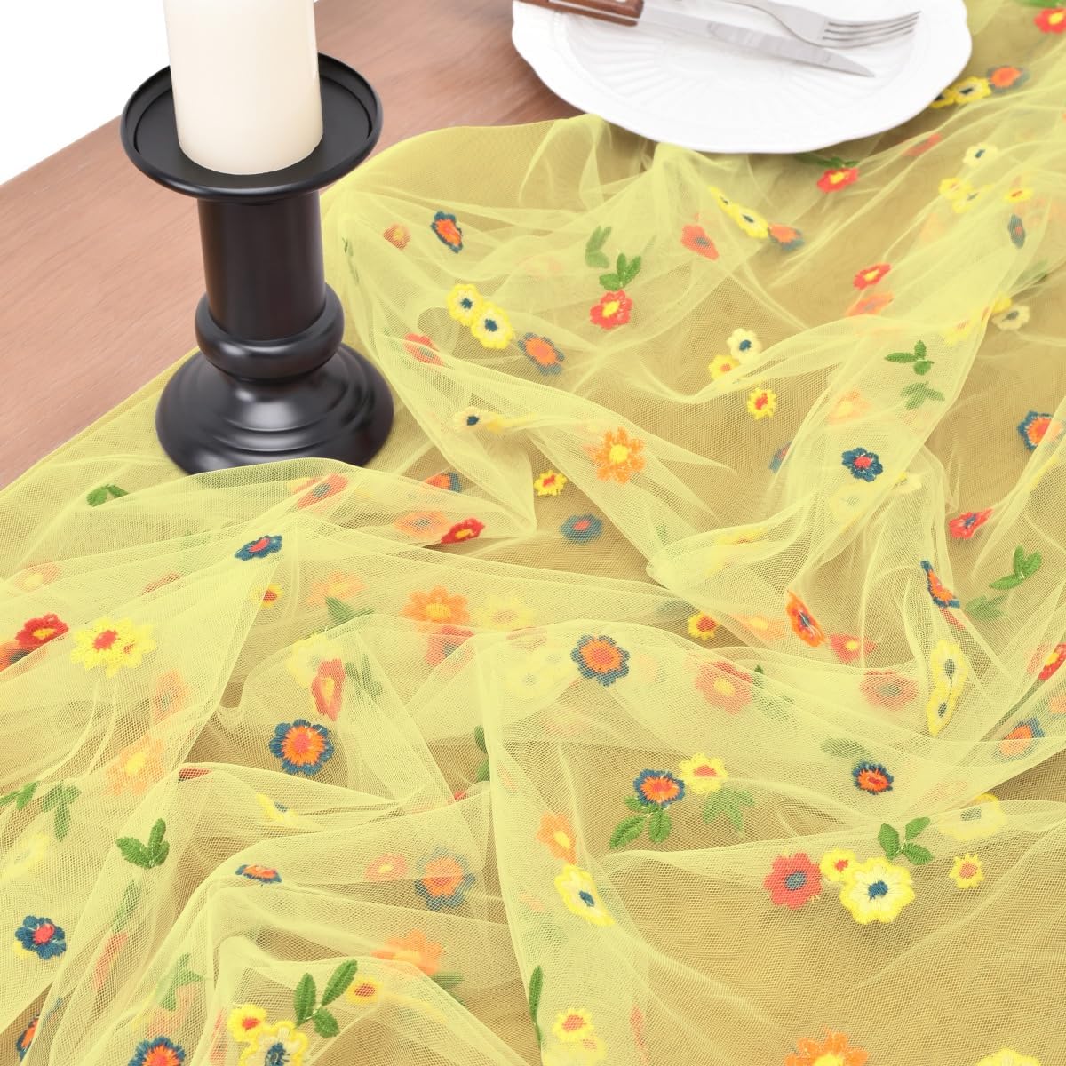 Joanlody 3pcs Yellow Embroidery Daisy Fall Thanksgiving Table Runner Florals Seasonal Tulle Table Runner Holiday Kitchen Dining Table Decoration Wedding Party