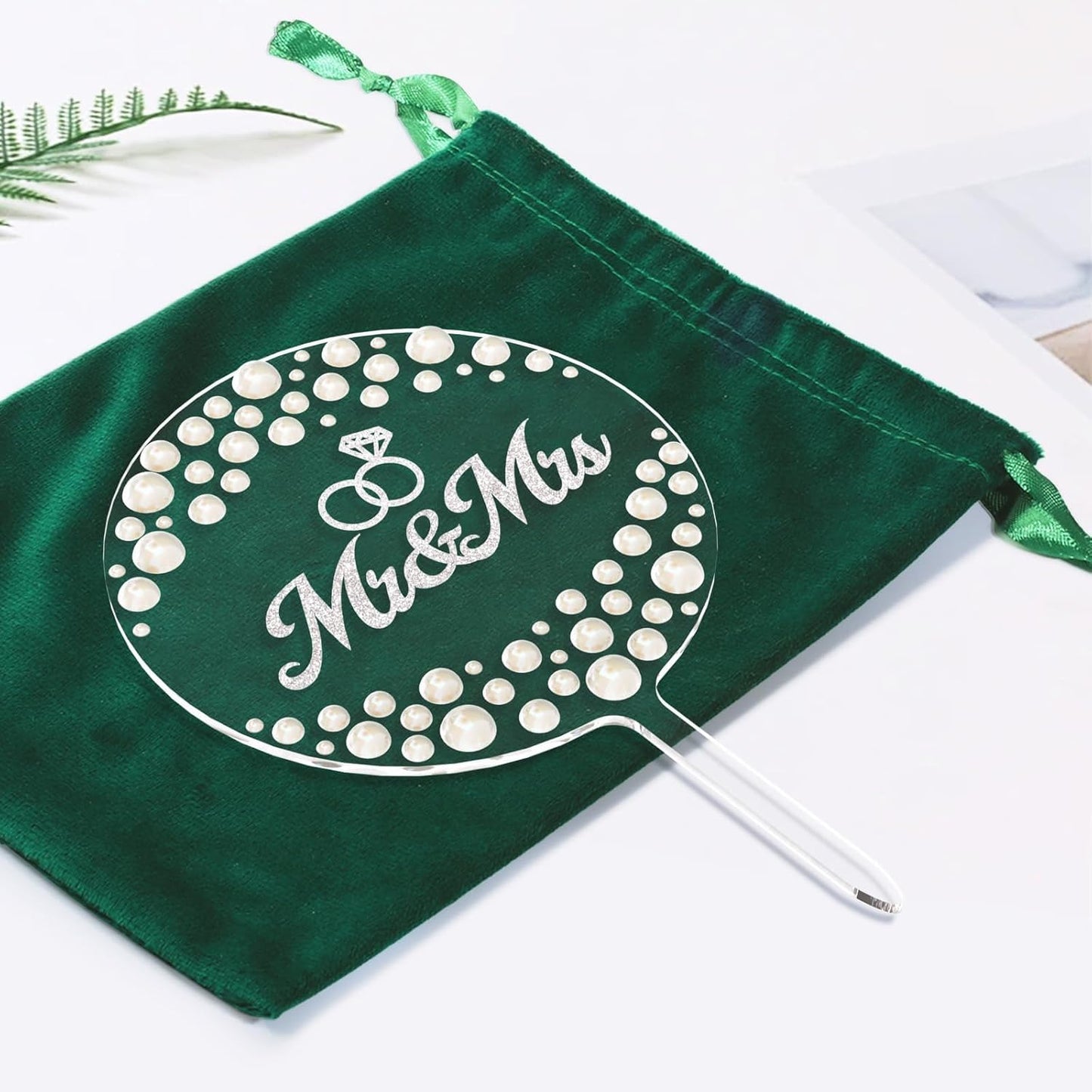 Mr & Mrs Wedding Cake Topper, Contemporary Bride and Groom Sign Rustic Resin Décor for Engagement & Anniversary, Bridal Shower & Party Celebrations (Transparent acrylic & Pearl)