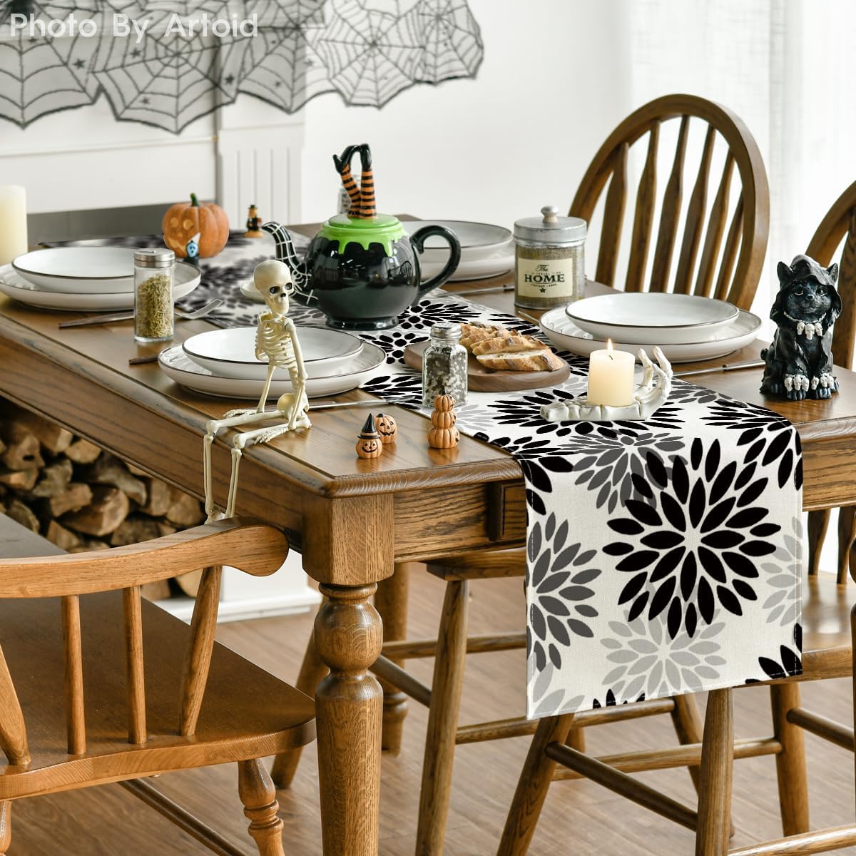 Artoid Mode Black Dahlia Floral Pinnata Halloween Table Runner, Fall Autumn Kitchen Dining Table Decoration for Home Party Decor 13x90 Inch