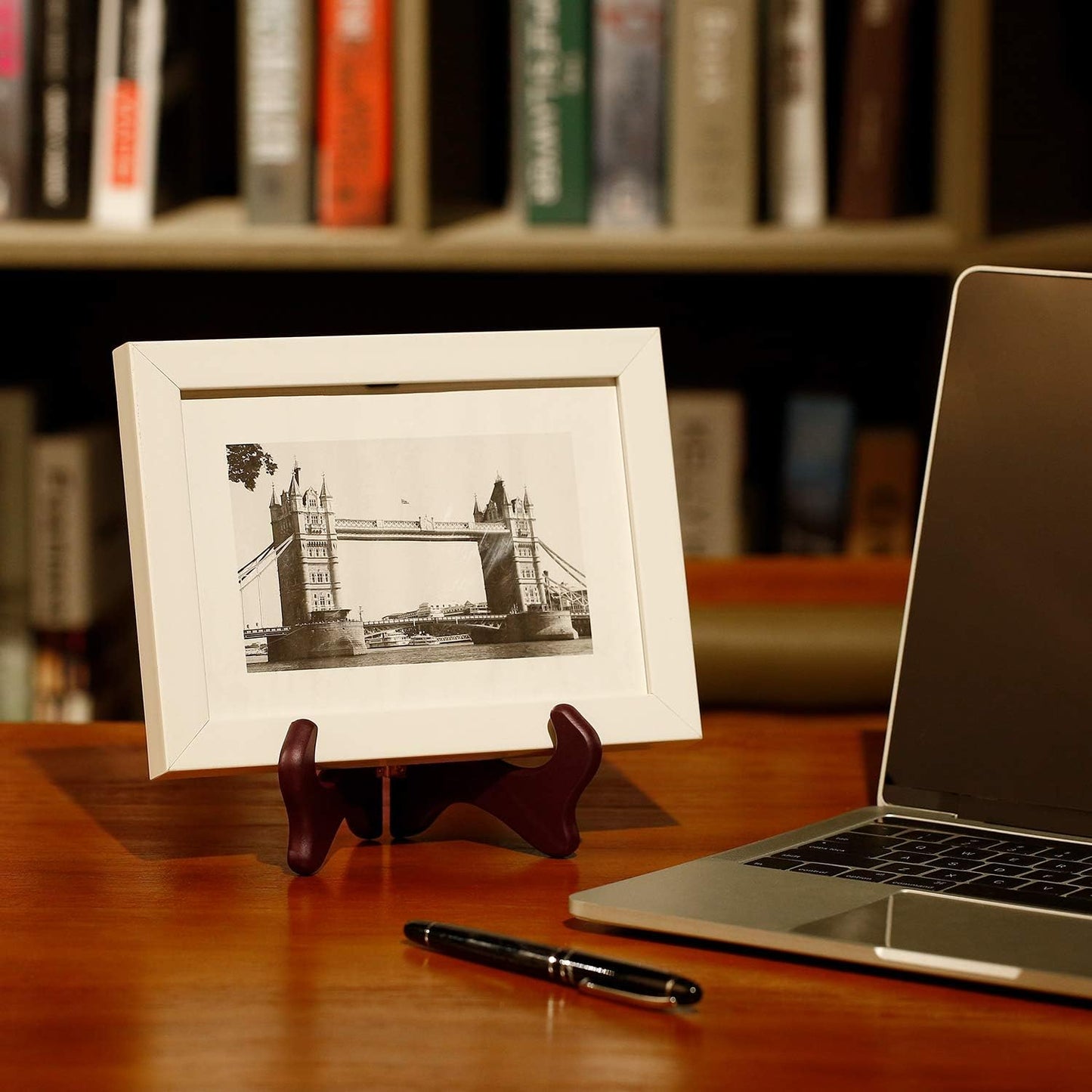 Tatuo 4 Packs Wooden Display Stand Decorative Plate Stands for Display Picture Frame Holder Easels(Red,5 Inch)