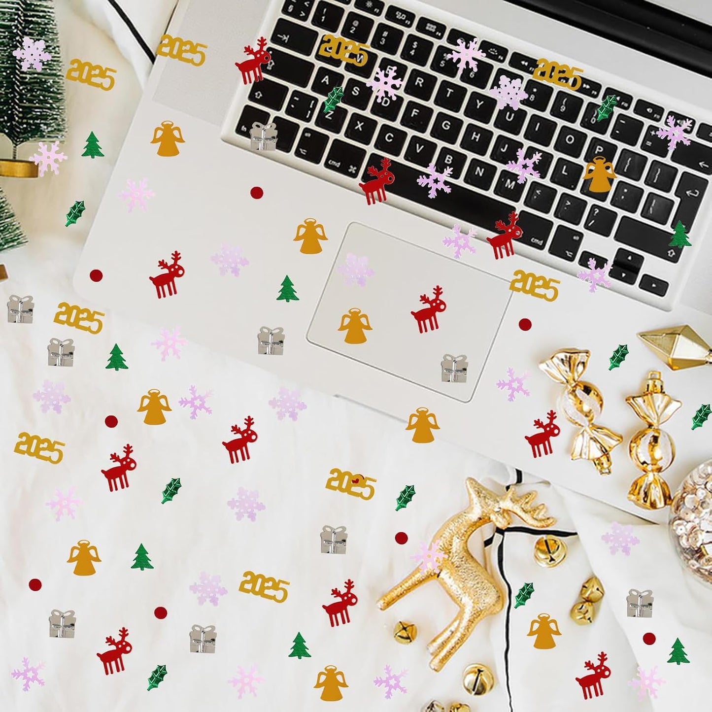 Christmas Day Confetti, Shape Glitter Metallic Foil Table Scatters Confetti Red Green White Party Decorations Table Sprinkles Snowflake Santa Elk for Christmas Party Supplies Decor