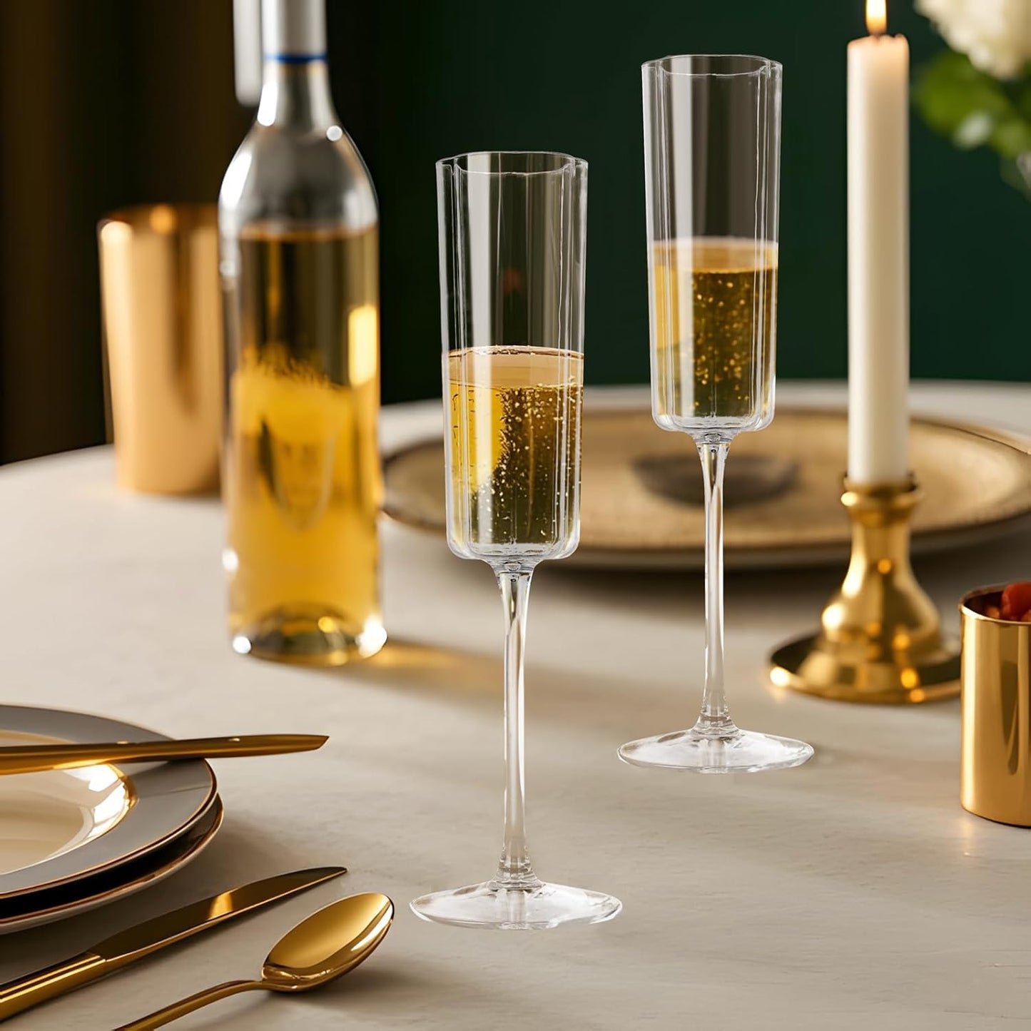 Ciaell 24 Pack Plastic Champagne Flutes - 6 Oz Flower Wavy Champagne Plastic Glasses - Heavy Duty Vintage Disposable Flutes for Party & Anniversary & Wedding