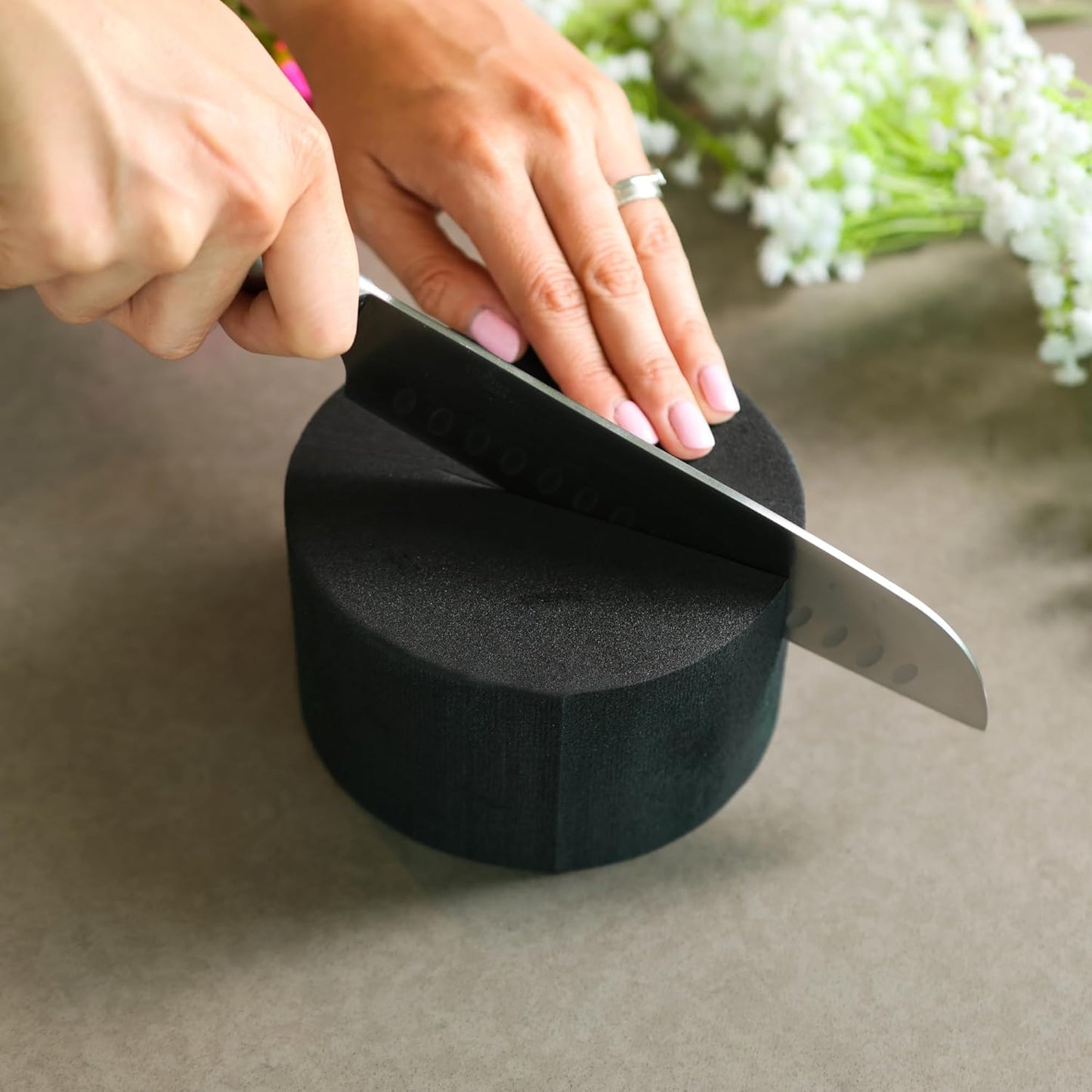 XCEL Floral Foam Blocks - Reusable, Weather Resistant Foam - Perfect for Fresh & Artificial Flower Arrangements, Crafts, Planter Boxes, Home Decor & More - 6-Pk, Black (5” x 3”, Round)