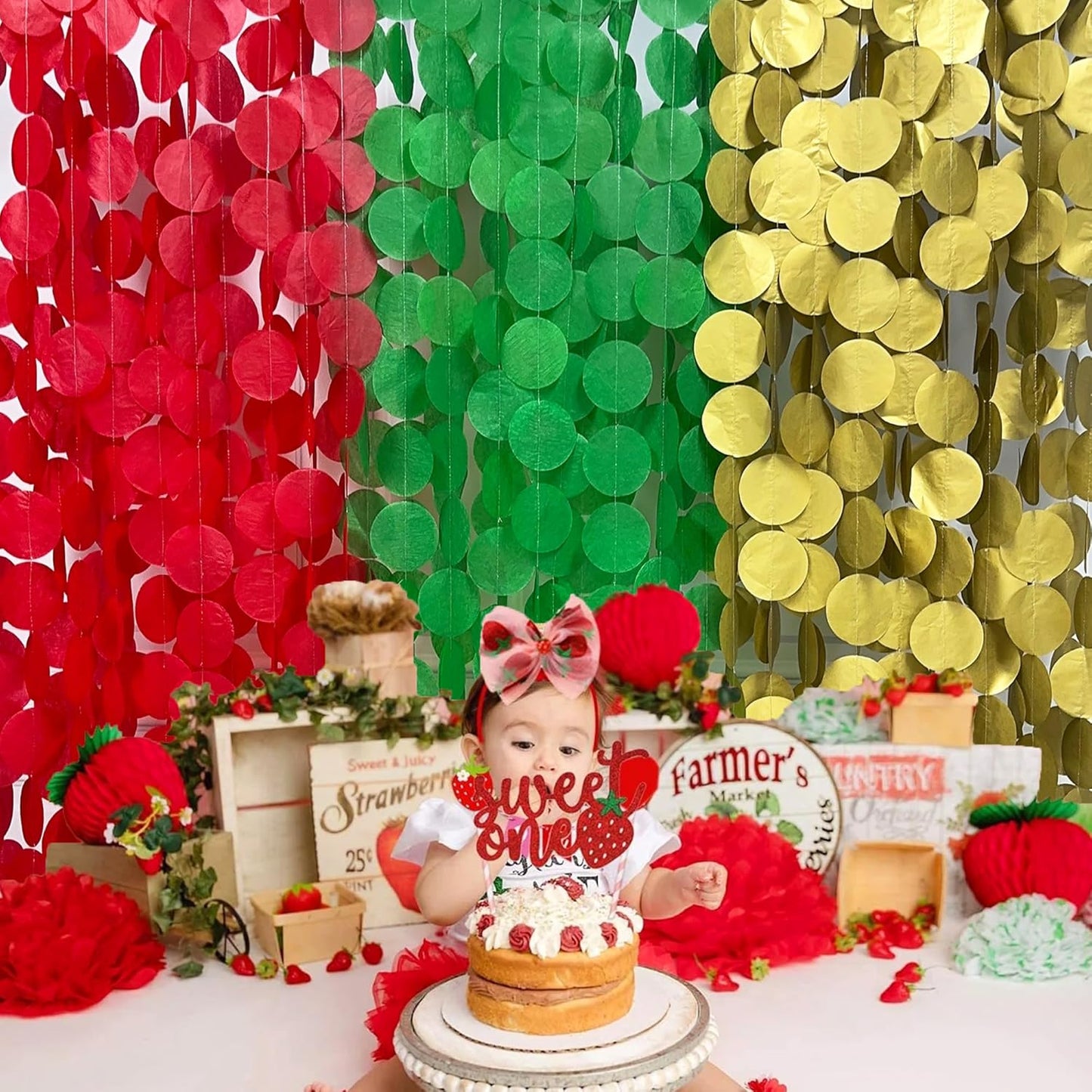 192Ft Christmas Party Decorations Red Green Metallic Gold Tissue Paper Big Polka Dots Backdrop Streamer Circle Dots Hanging Garland for Xmas Holiday Birthday Baby Shower Wedding Hen Party Supplies