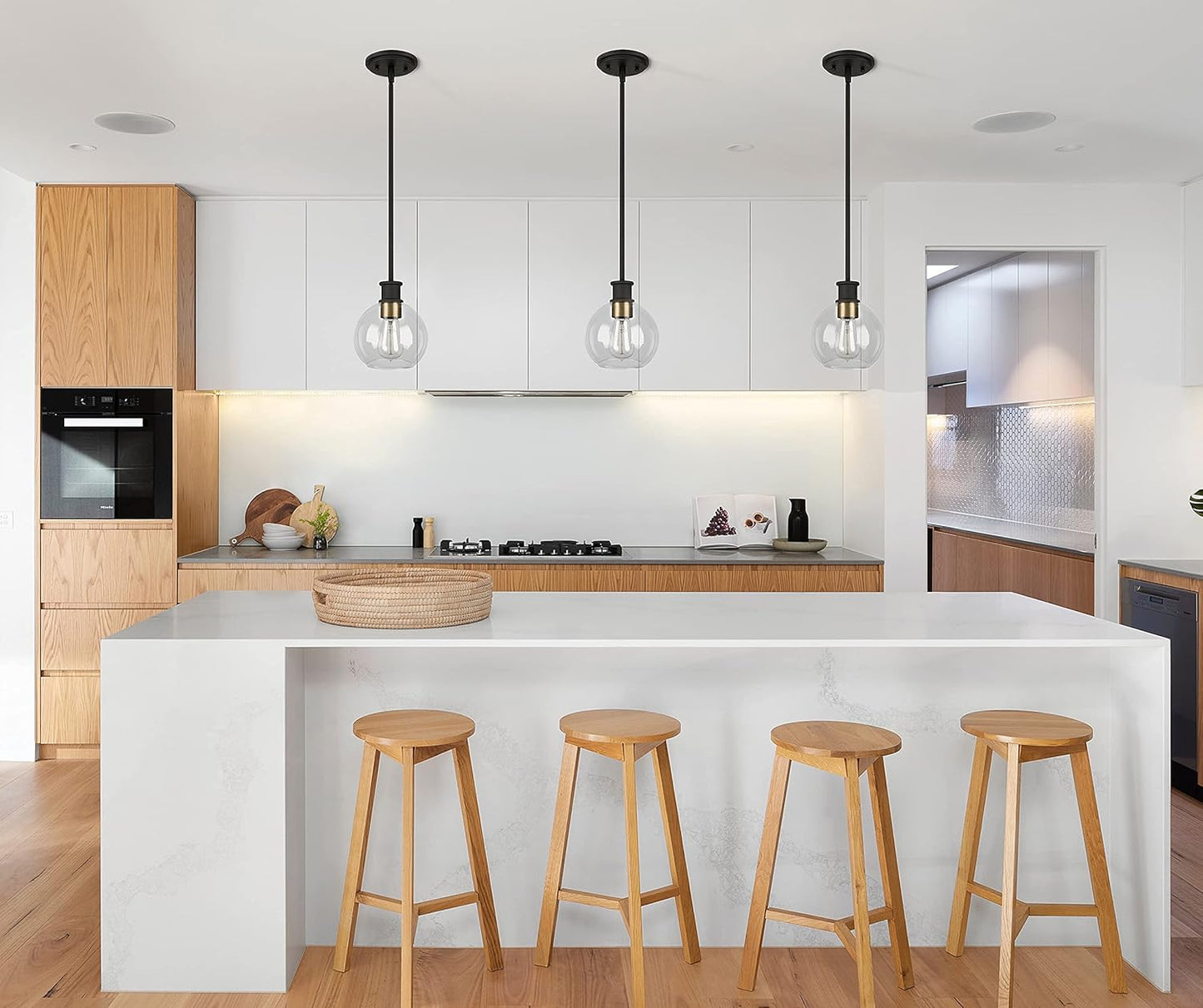 Black and Gold Pendant Light, Modern Globe Pendant Light, Island Pendant Lights with 6.5 inch Clear Globe Glass Shade for Kitchen Island, Hallway, Entryway, Dining Room, Bedroom