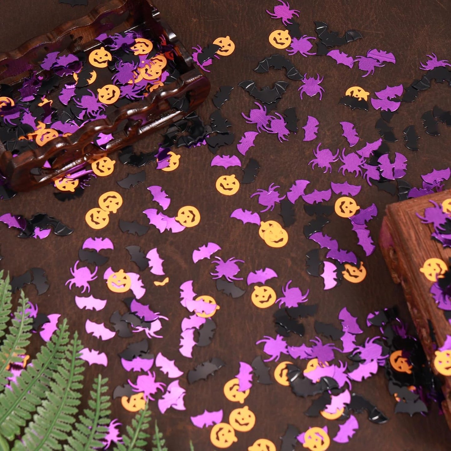 Halloween Party Table Scatter Confetti, 3000 Pcs Pumpkin Spider Bat Foil Metallic Confetti for Halloween Party Table Decorations