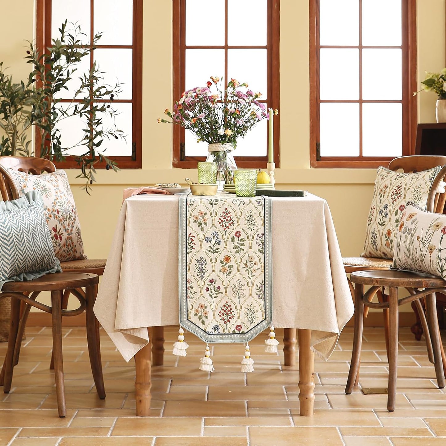 ISAENNE Designer Vintage Elegant Linen Table Runner 71 Inches Long,Colorful Wildflower Pattern Runner,Decor Table Runners for Dining Tables,Thanksgiving,Christmas,Banquet,12"*71"-Serenity B