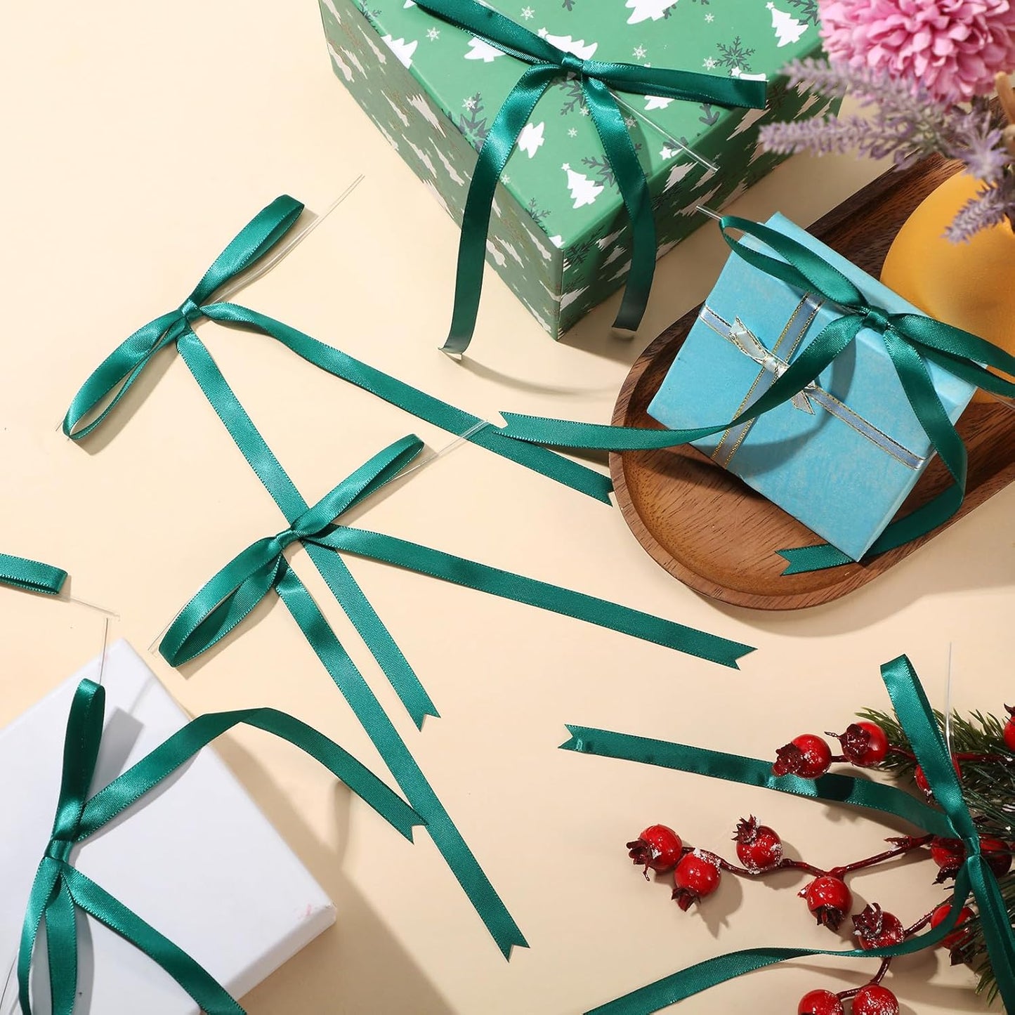 Riceshoot 100 Pcs Twist Tie Bows Bulk 5x7 Inch Satin Ribbon Bows for Gift Wrapping Cake Treat Bags Craft DIY Gift Wedding Baby Shower Birthday Party (Green)