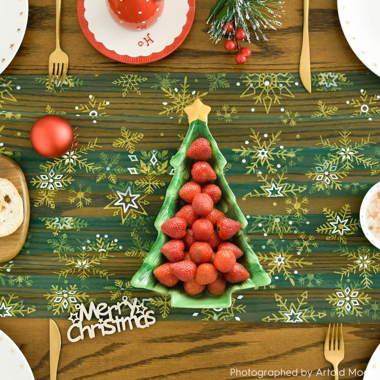 Artoid Mode Green Gold Snowflakes Christmas Gauze Table Runner 120 Inch 10FT, Winter Seasonal Sheer Dining Holiday Wedding Table Decor for Home Party