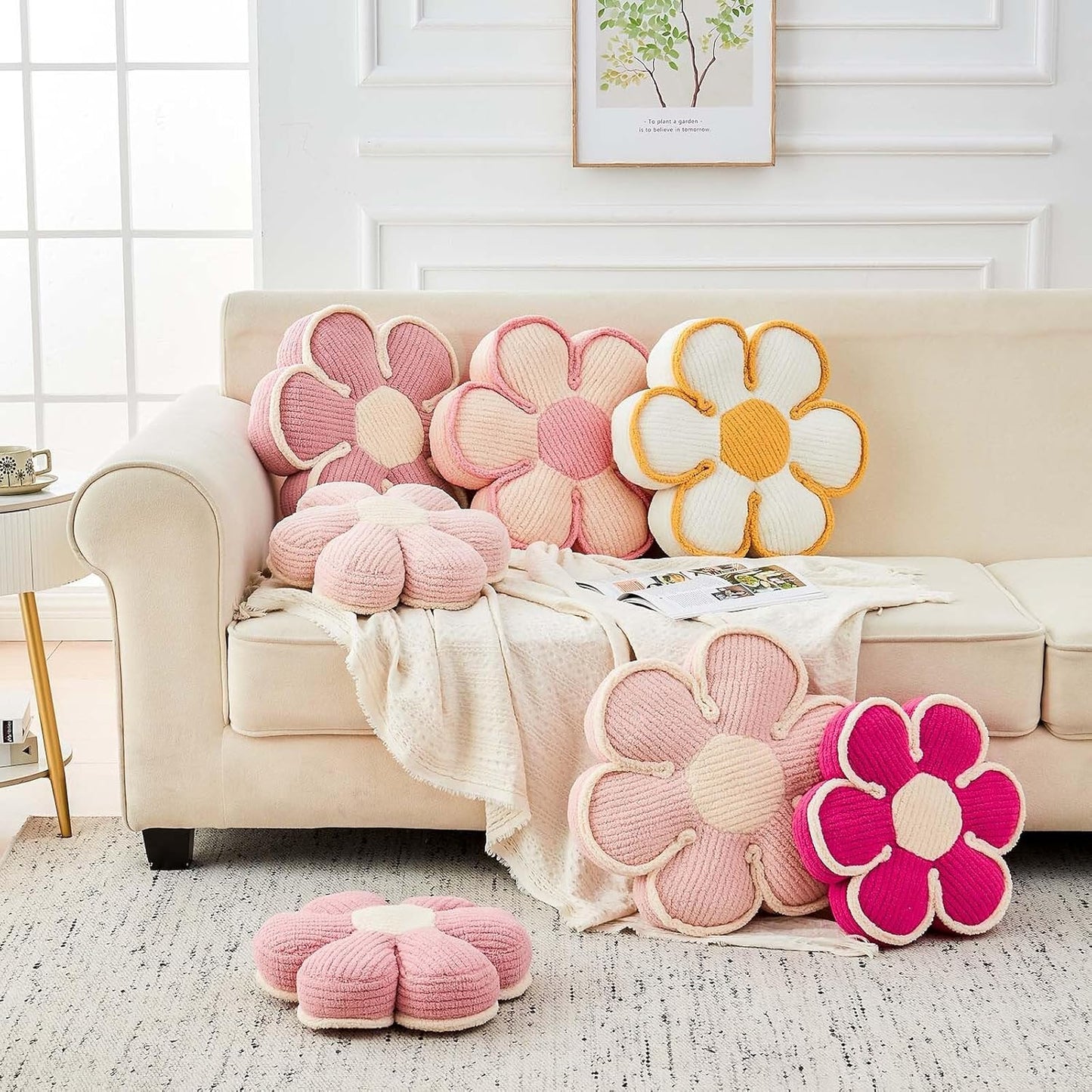 Flower Pillow, Soft Flower Decorative Throw Pillow, Cute Daisy Flower Shaped Seating Floor Cushion Room Décor Plush Pillows for Sofa Couch Bed (17.7 Inch, Light Pink)