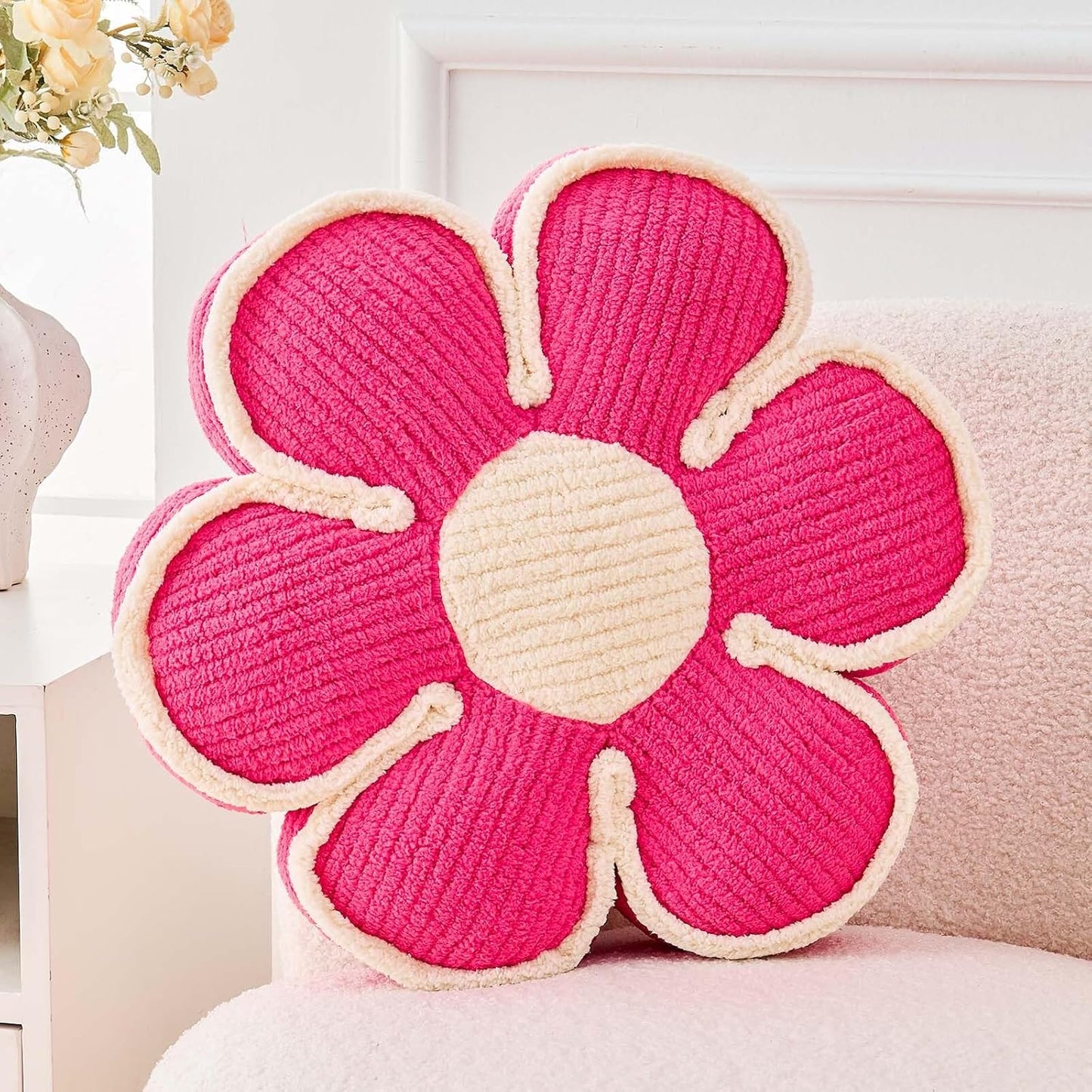 Flower Pillow, Soft Flower Decorative Throw Pillow, Cute Daisy Flower Shaped Seating Floor Cushion Room Décor Plush Pillows for Sofa Couch Bed (17.7 Inch, Hot Pink)