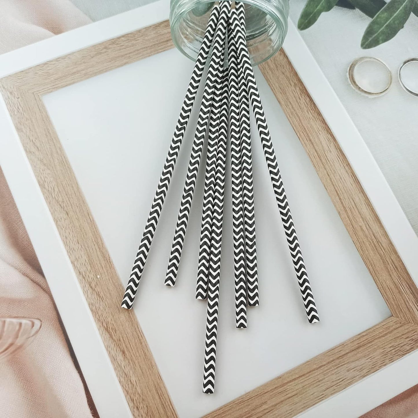 YAOSHENG Premium Disposable Waves Striped Drinking Paper Straws, Pack 100 Black Waves Paper Straws for Cocktail Party Supplies,Birthday,Bridal/Baby Shower,Juice,Shakes (Black Waves)