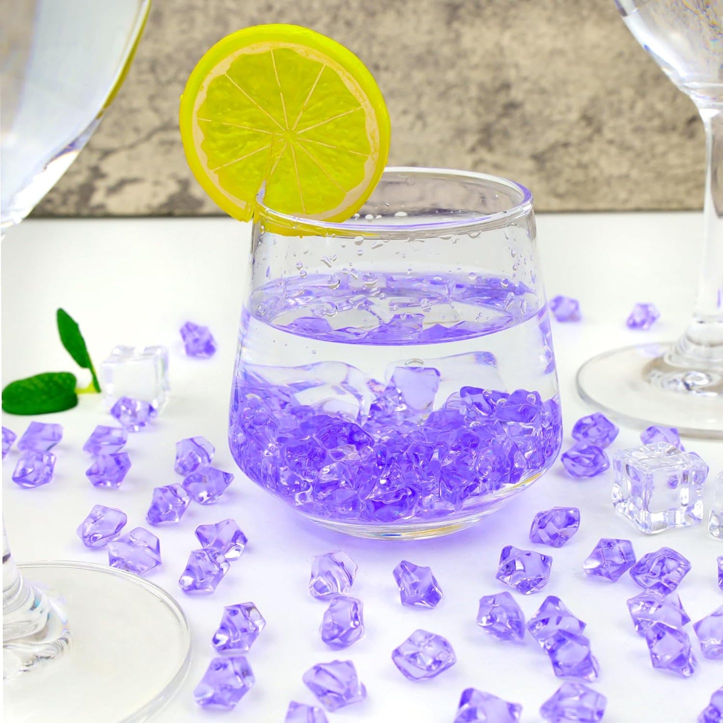 YATOJUZI 500pcs Fake Ice Cubes Violet Acrylic Crushed Rocks Purple Vase Fillers Plastic Diamonds Gems for DIY Party Wedding Centerpiece Table Scatter Prop Display 0.5" (Only Violet)