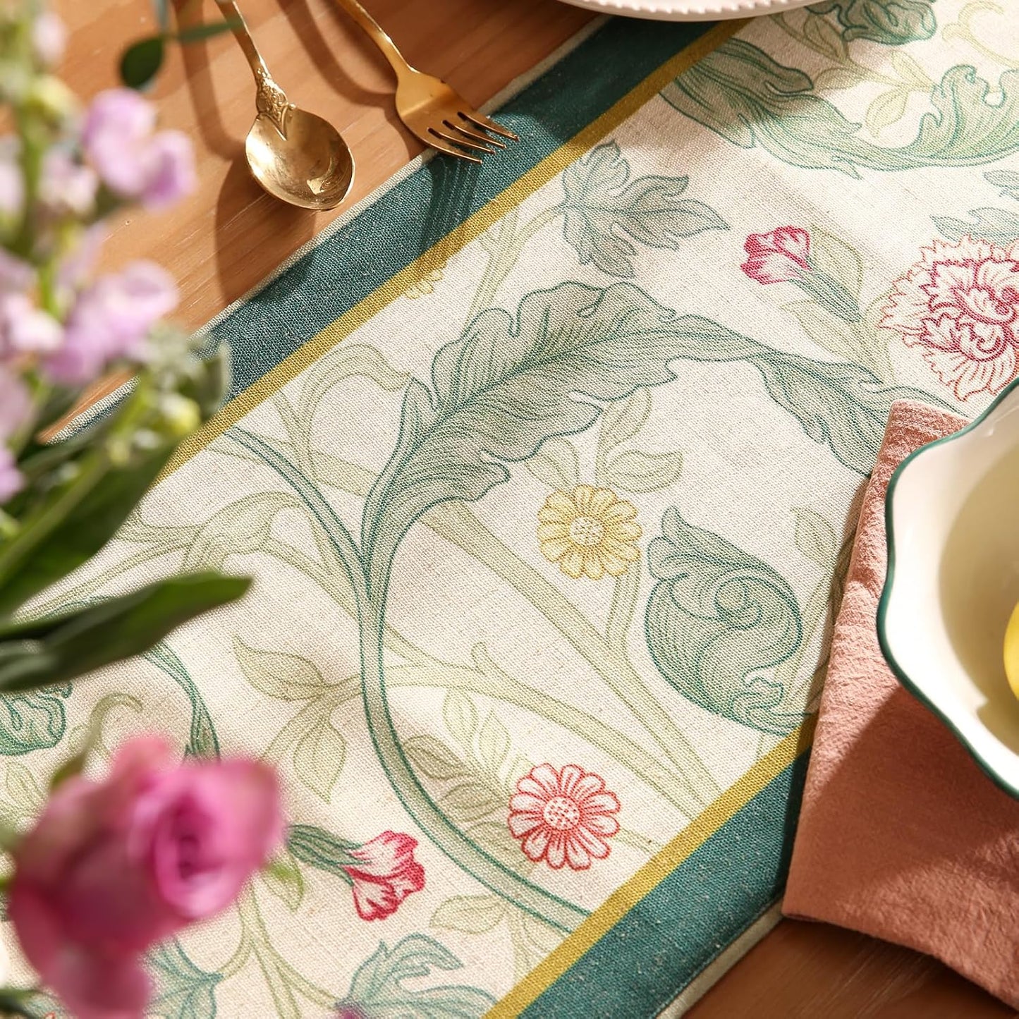 patdrea Designer Green Floral Table Runner,French Elegant Vibrant Rustic Linen with Green Leaves Patterns Fabric Table Mat,Decoration for Kitchen Dining Room Banquet Christmas ,12"*71"